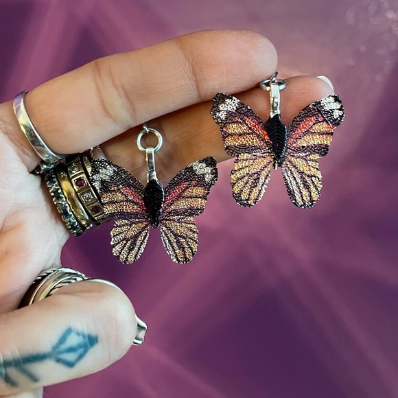 Dangly black and orange Monarch butterfly stainless steel post boho earrings - Picture 5 of 11